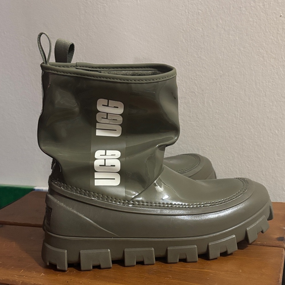 UGG Brellah water repellent boot